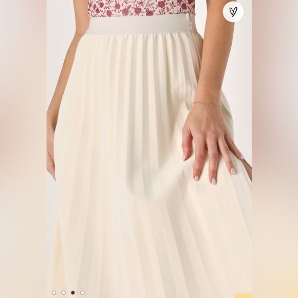 Lulu’s Pleat Cute Ivory Vegan Leather Pleated Midi Skirt Size S - Picture 3 of 12